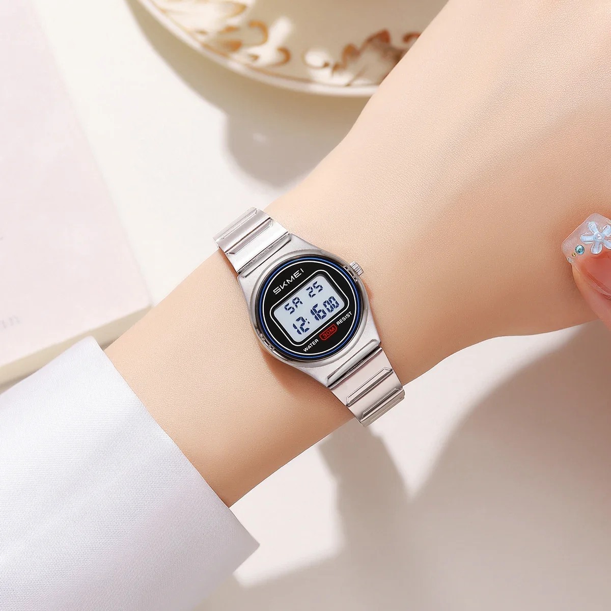 SKMEI 2338 montre petites mont - Luxury Watch Exhibition avis et prix